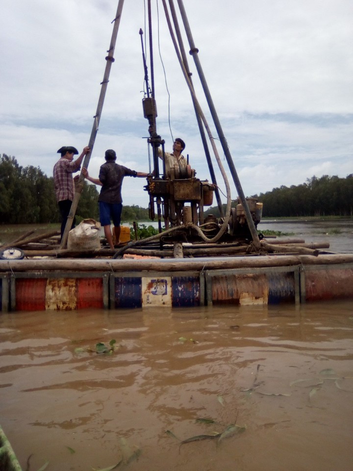 Khoan dưới nước